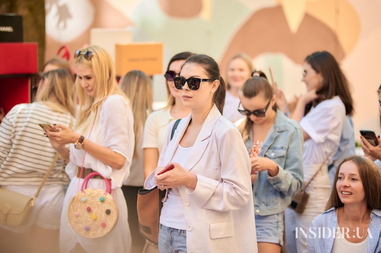 Найти пару: Катя Сильченко провела благотворительный Shoes Market