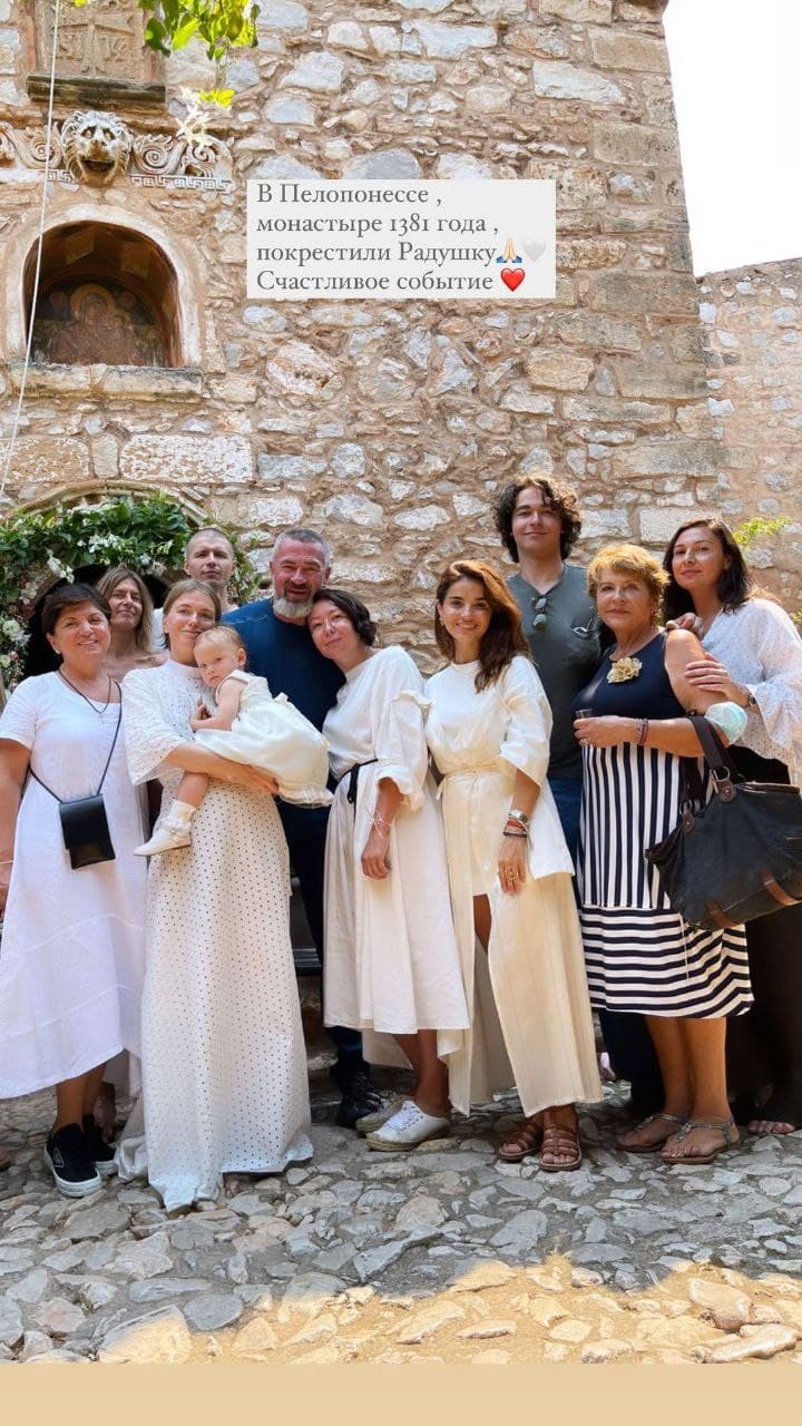 Лилия Литковская крестила дочь в Греции