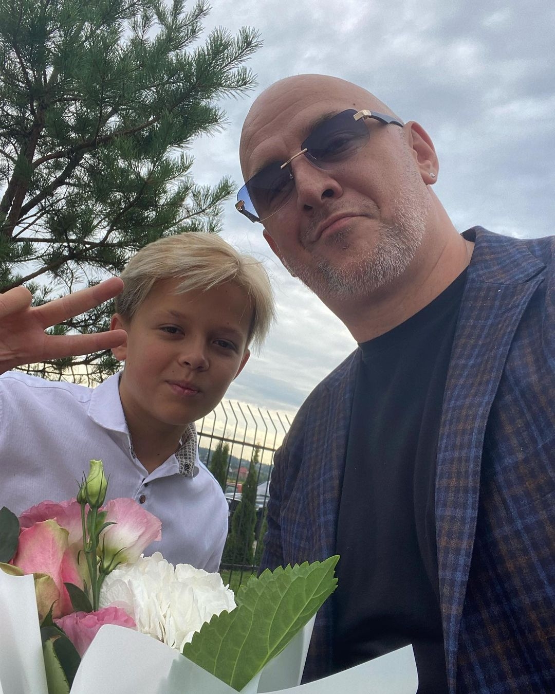 Instagram-репортаж: як українські знаменитості провели дітей у школу