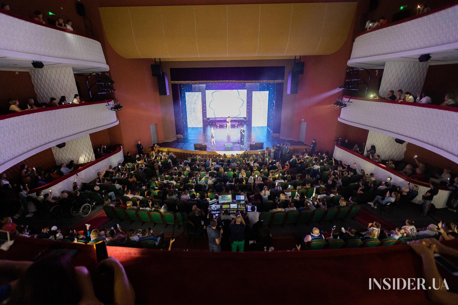 Звезды и юные таланты на одной сцене: благотворительный концерт «Дитя ЧЕ Concert» в Черкассах