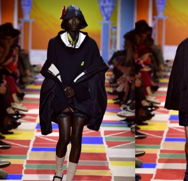 Британский дизайнер Ифеани Оквади стал победителем Фестиваля моды и фотографии в Йере