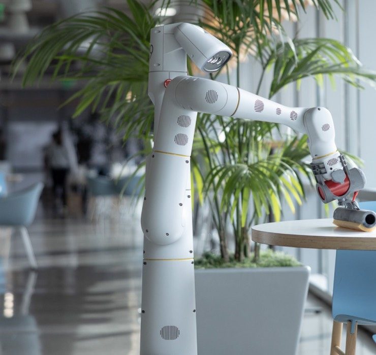 Компания Google начала использовать роботов для уборки своих офисов