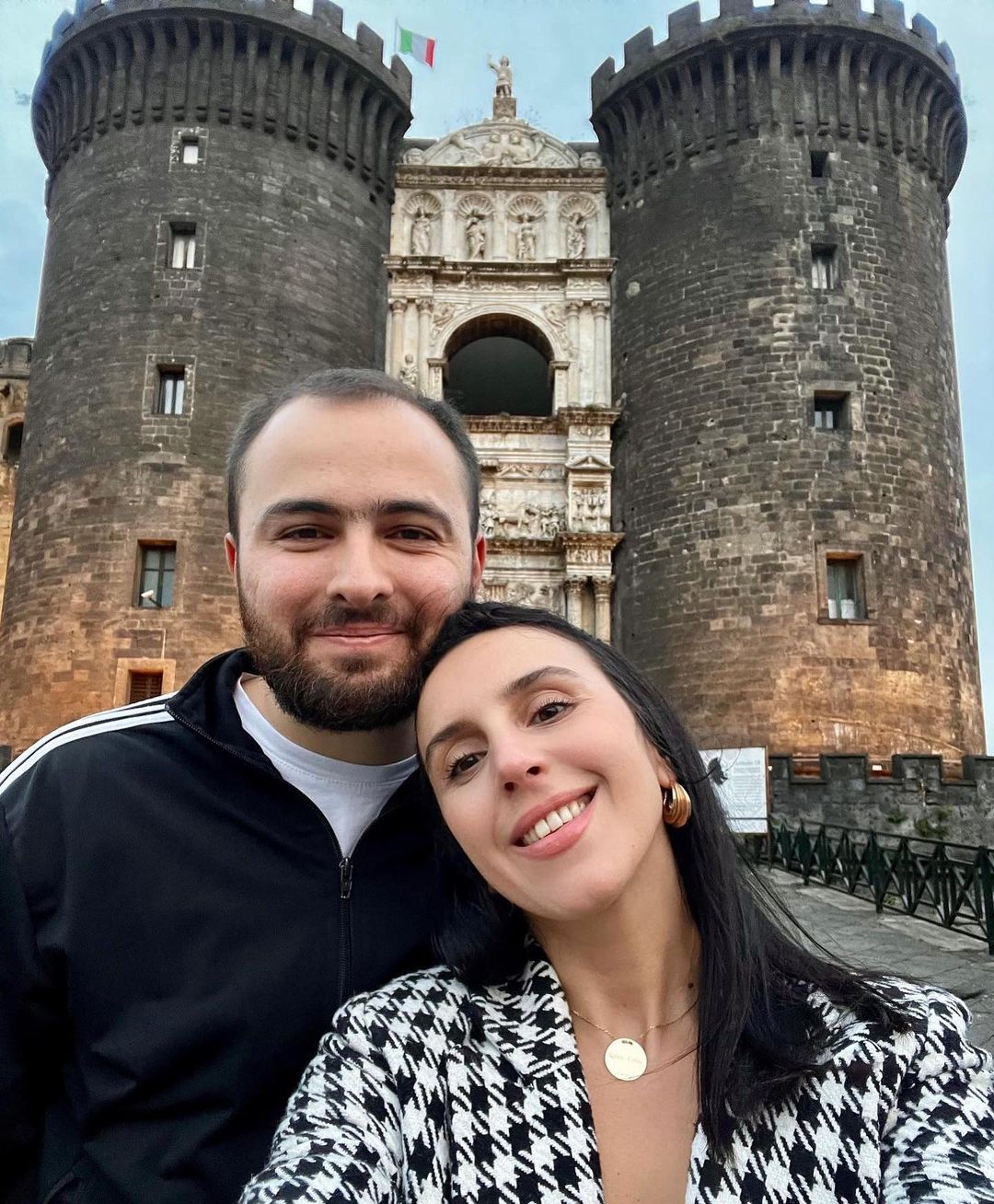Романтика на двоих: Джамала с мужем улетела в Неаполь