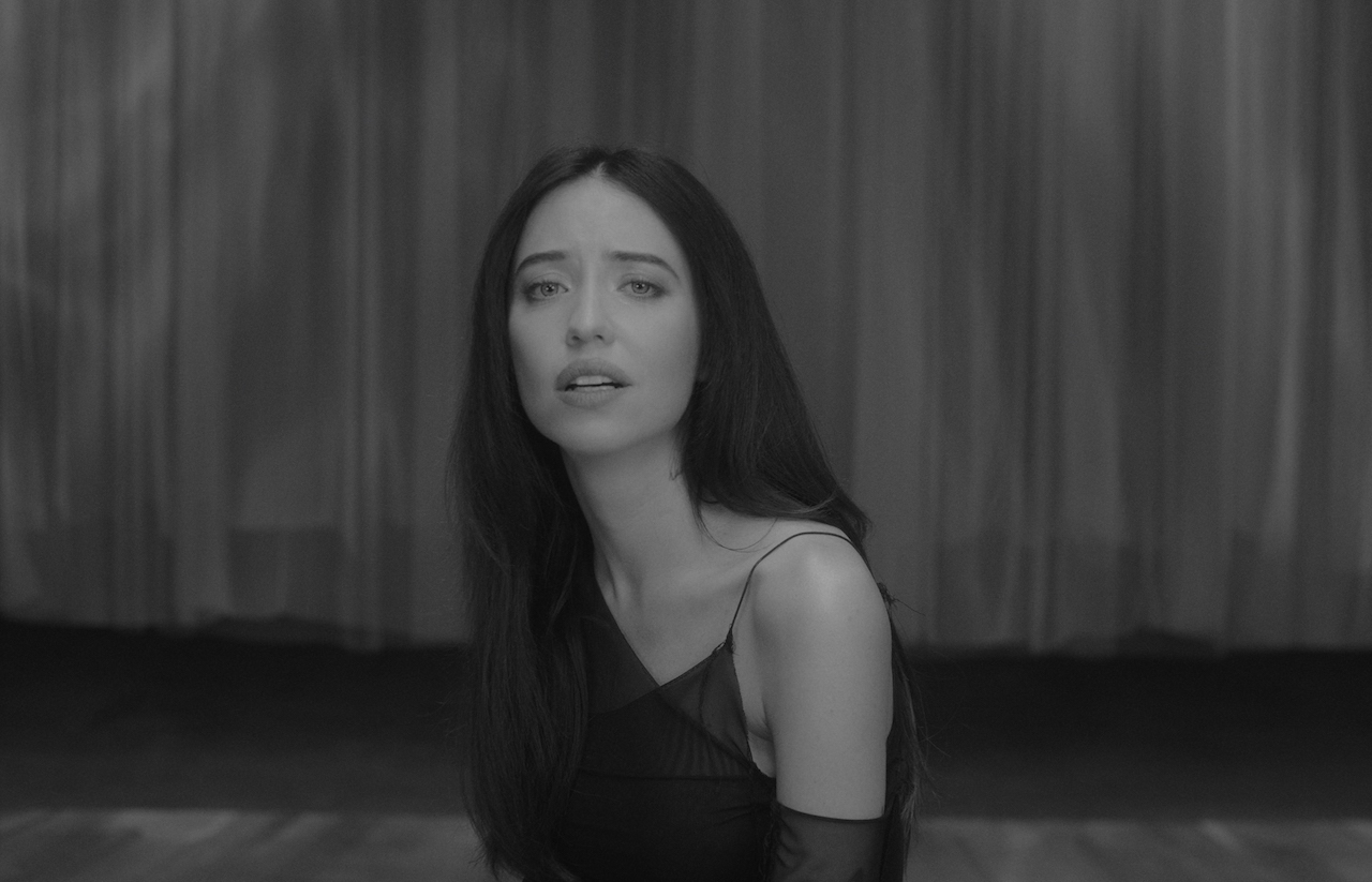 Надя Дорофєєва випустила кліп на кавер-версію пісні «Тату»