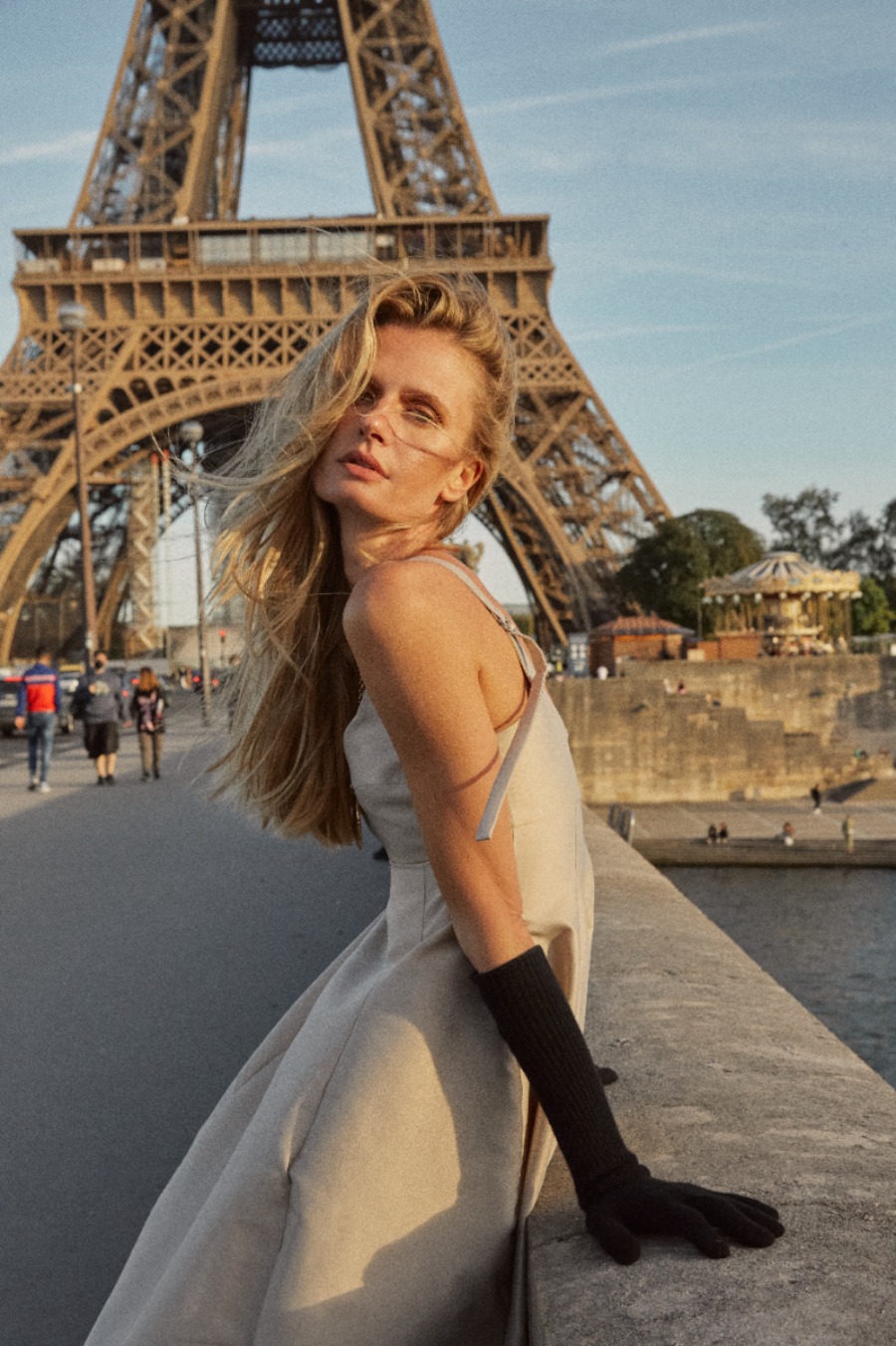 Из Парижа с любовью: Apartment 13 представили кампейн с участием Дарьи Гуалтьери