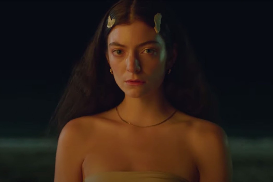Певица Lorde демонстрирует негативное влияние людей на природу в клипе «Fallen Fruit»