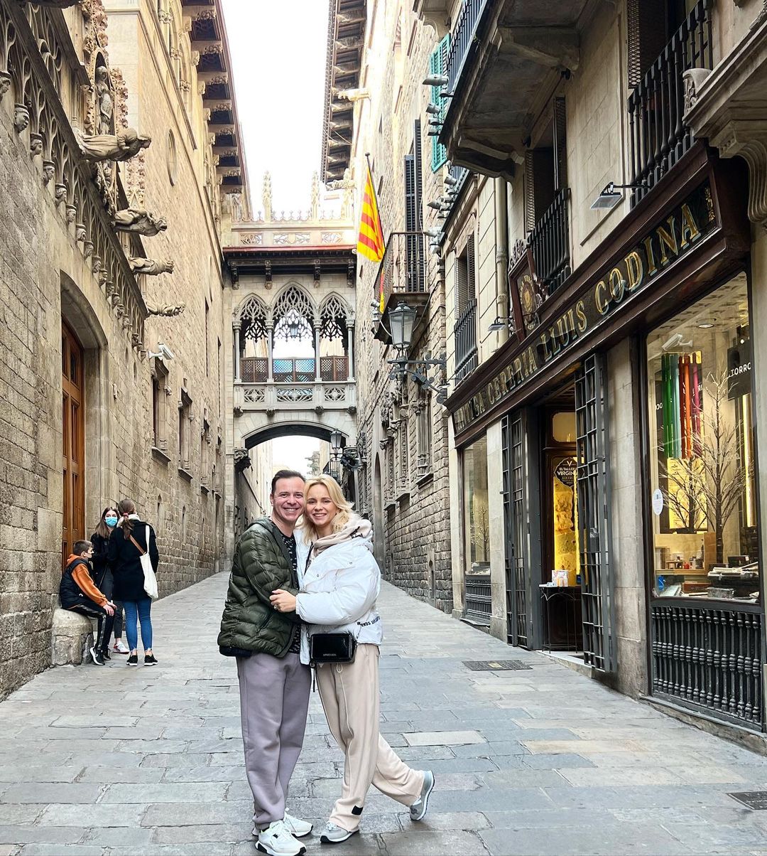 Лилия Ребрик и Андрей Дикий показали свадебные фото из Барселоны