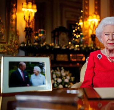 Елизавета II почтит память принца Филиппа в рождественском поздравлении