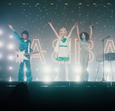 Группа ABBA представила клип на рождественскую песню «Little Things»