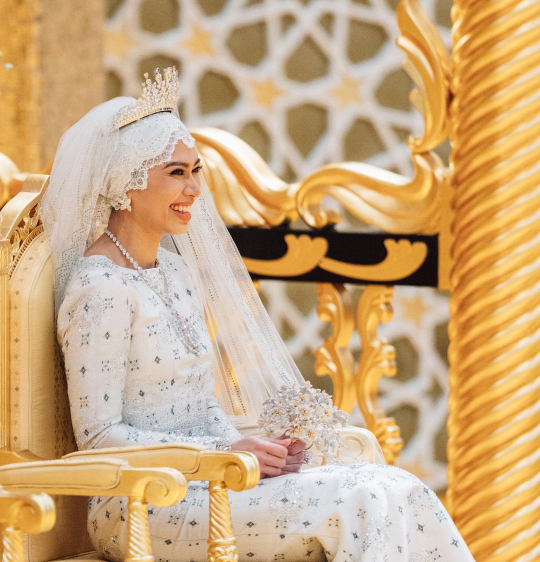 Бриллианты, золото, парча: дочь султана Брунея вышла замуж