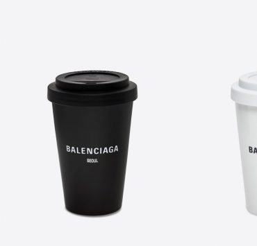 Бренд Balenciaga выпустил стаканы для кофе