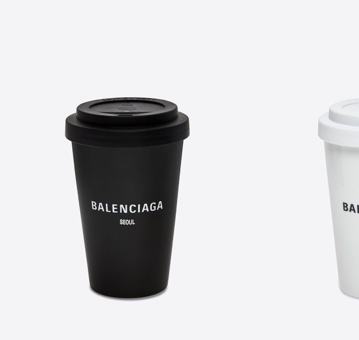 Бренд Balenciaga выпустил стаканы для кофе