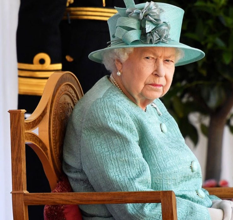 Королева Єлизавета II захворіла на коронавірус