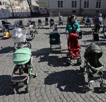 Во Львове прошла социальная акция в память о погибших детях