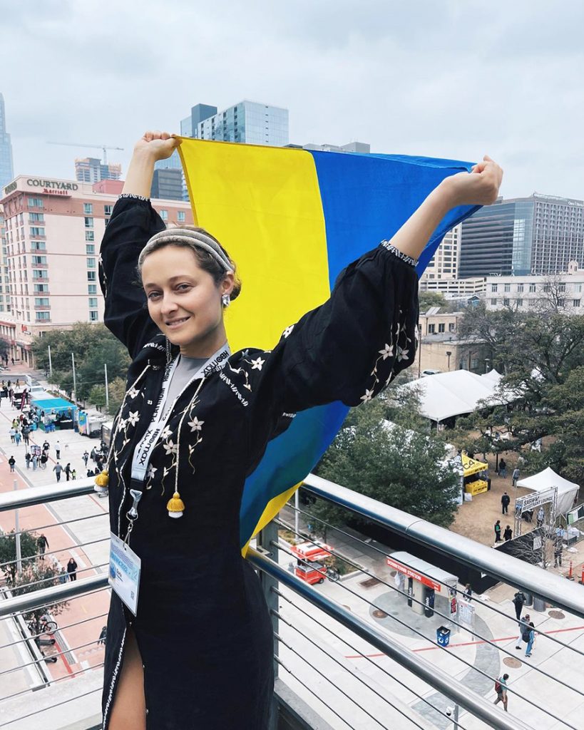 Тыл Украины за рубежом: как известные эмигранты поддерживают Родину во время войны
