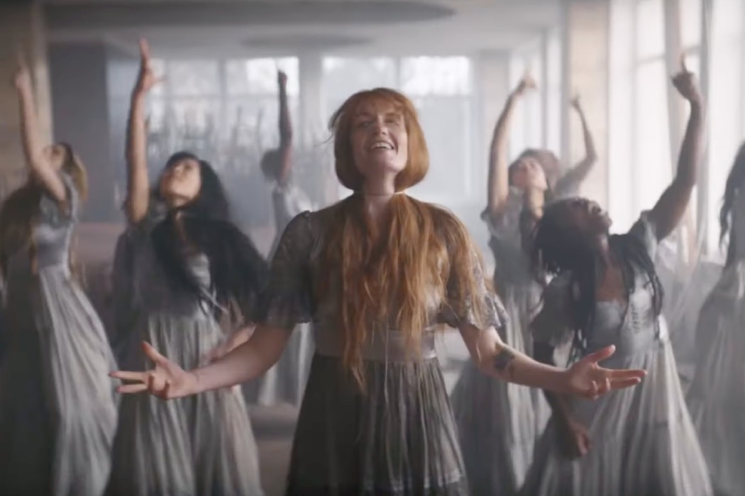 Группа Florence + The Machine представила клип, снятый в Киеве