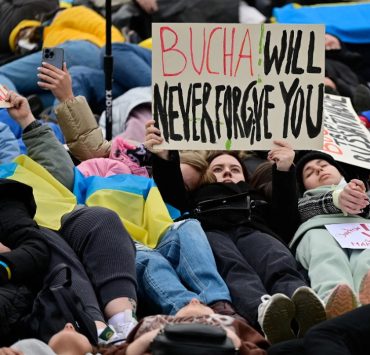 В европейских городах прошли акции в память об убитых в Буче