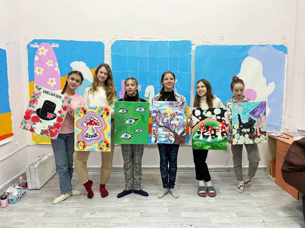 «Нам удалось собрать 42 500 евро в помощь Харькову»: художница Анна Вода – о войне, творчестве и спасении родного города