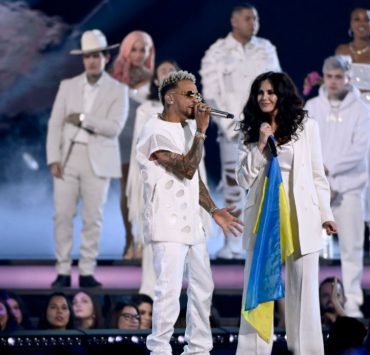 Настя Каменских выступила в поддержку Украины на Latin American Music Awards – 2022
