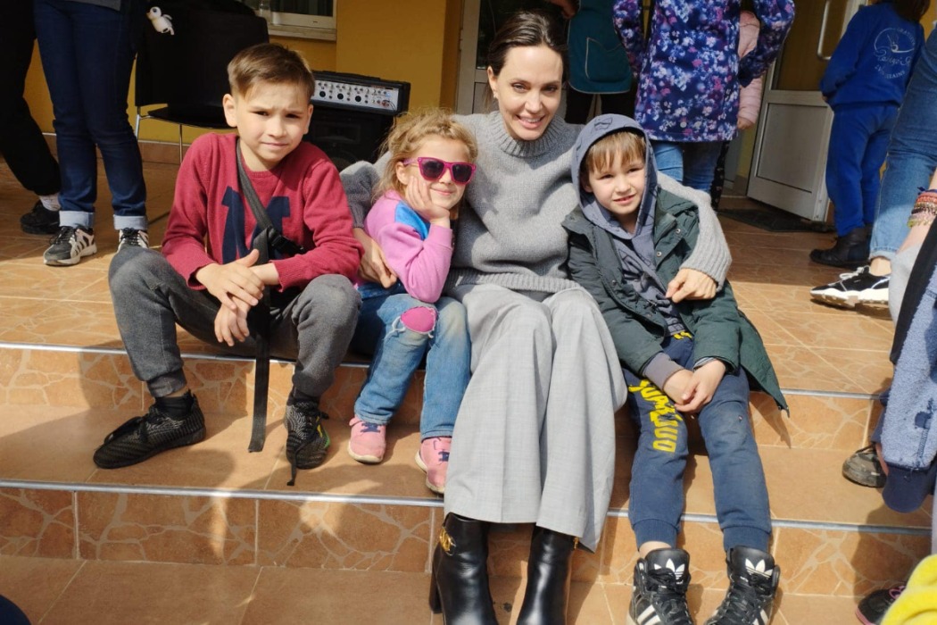 Анджелина Джоли приехала во Львов: как прошёл первый день