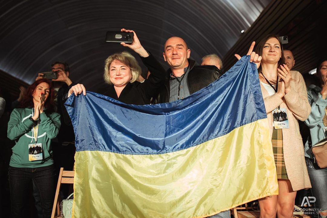 Гурт «Друга ріка» дав благодійний концерт у дніпровському метро