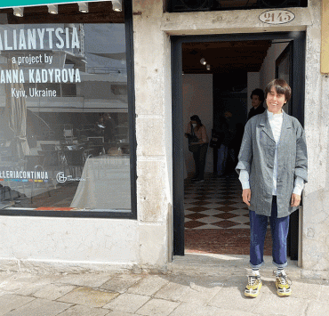 «Мистецтво говорить не словами»: Жанна Кадирова про проєкт «Паляниця», участь у Венеційській бієнале та життя в селі