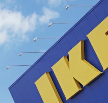 IKEA пожертвував меблі притулкам для українських біженців