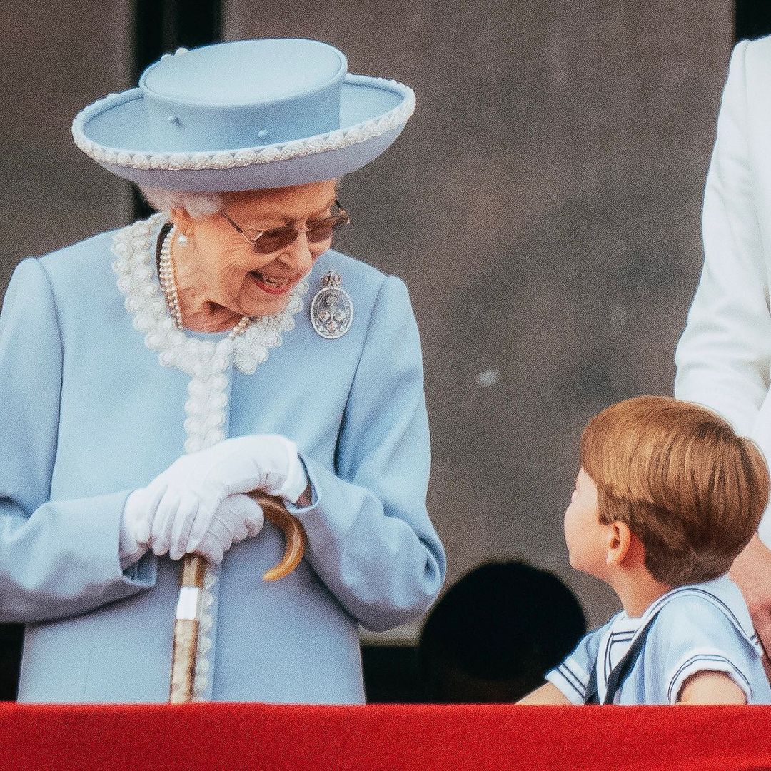 Кадр дня: Єлизавета II та вся королівська родина на балконі Букінгемського палацу