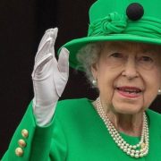 Королевская семья грозит бойкотом BBC из-за нового фильма «Принцы и пресса»