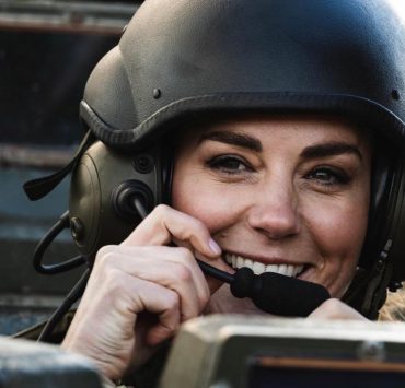 Кейт Миддлтон поделилась кадрами в военной форме по случаю Дня Вооруженных сил Великобритании