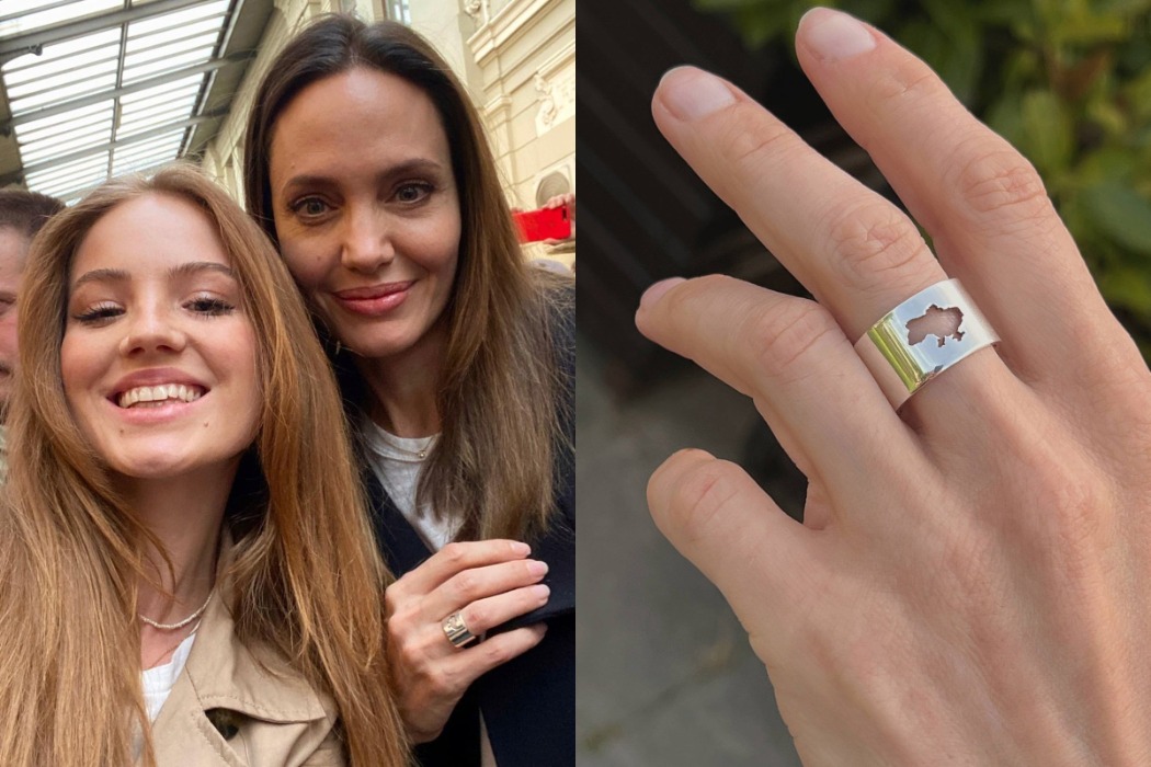 Анджелина Джоли носит кольцо с изображением карты Украины