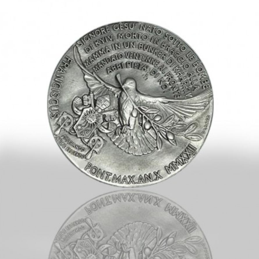 В Ватикане выпустили серебряную монету, посвященную Украине