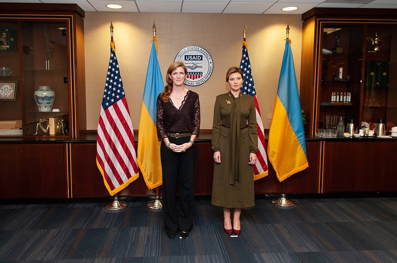 Образ дня: Елена Зеленская в платье Litkovska во время визита в Вашингтон