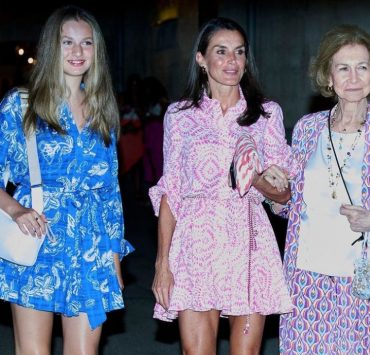 Королеву Летицию раскритиковали за «слишком молодежное» платье Zara