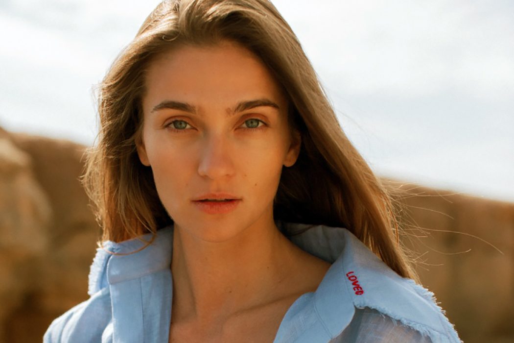 «Бажаю тобі стати гідним українцем!»: модель Елла Кандиба народила первістка