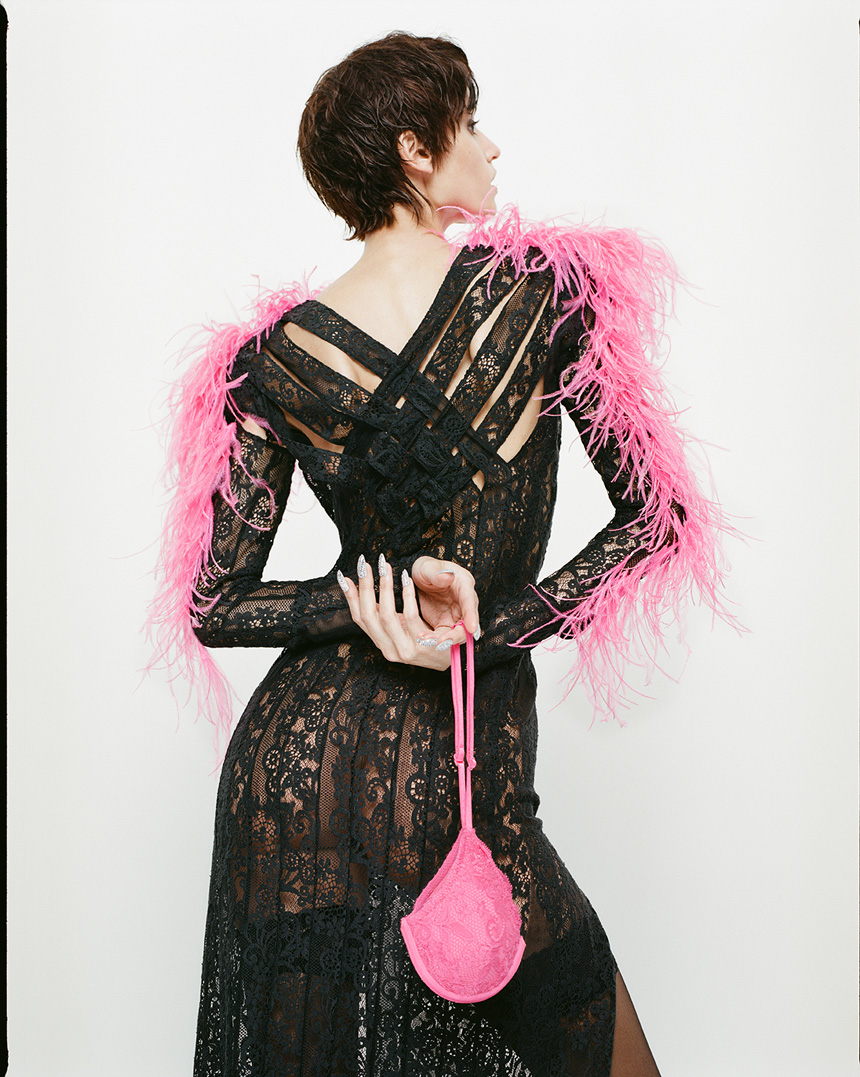 Бренд FROLOV представив лукбук нової колекції Hot Couture