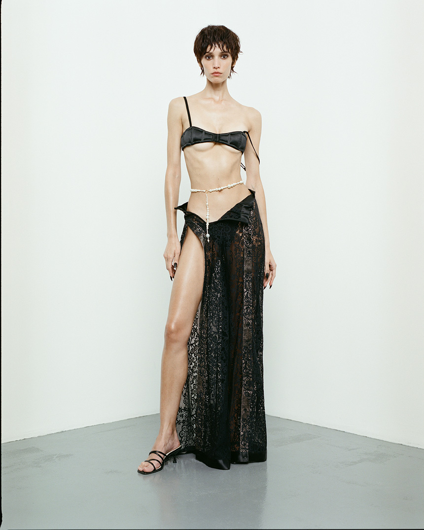 Бренд FROLOV представил лукбук новой коллекции Hot Couture