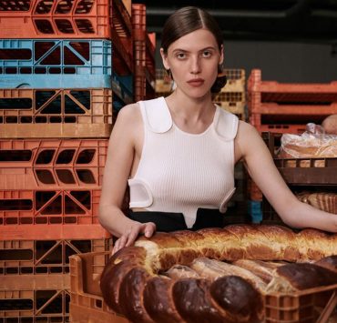 Цена хлеба: бренд BEVZA представил концептуальную съемку в пекарне