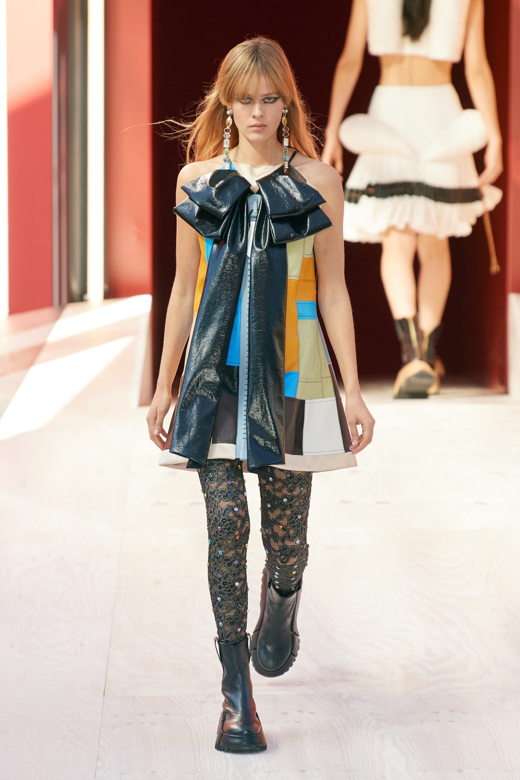 Весняна колекція Louis Vuitton доводить, що надмірність та декаданс у моді