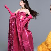 Геловін 2022: креативні вбрання Кайлі Дженнер, Хейлі Бібер та інших зірок