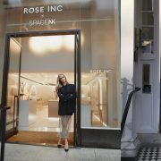 Роузи Хантингтон-Уайтли выпустила дебютную коллекцию обуви