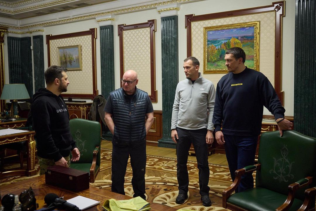 Усик, Шевченко, Свитолина и другие послы United24 объединились, чтобы помочь украинским врачам