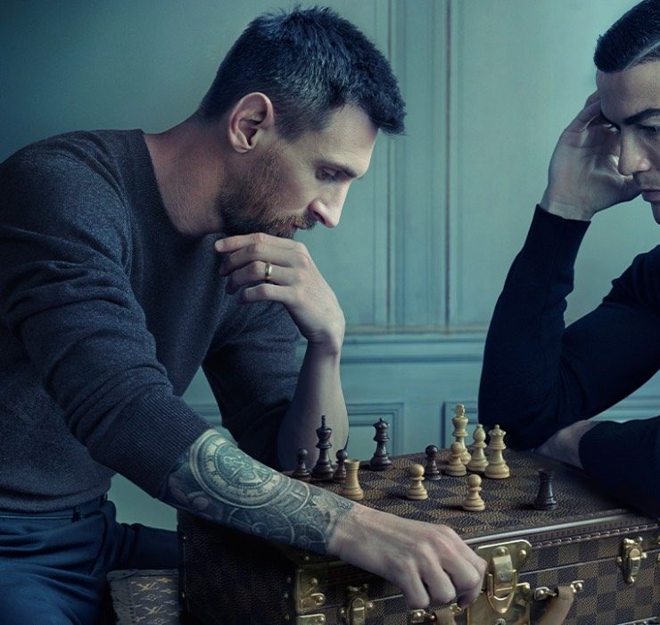 Кріштіану Роналду та Ліонель Мессі грають у шахи в рекламі Louis Vuitton