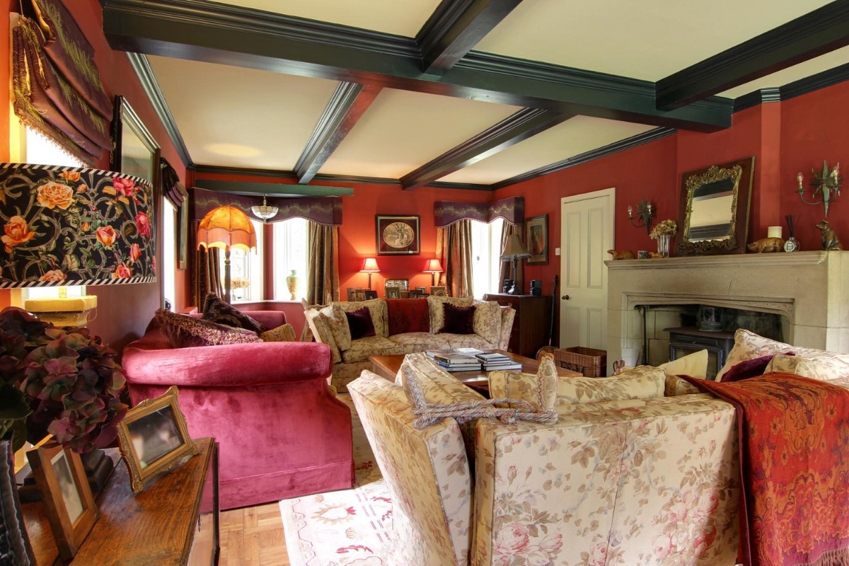 Дом Артура Конан Дойла выставили на продажу: рассматриваем интерьер