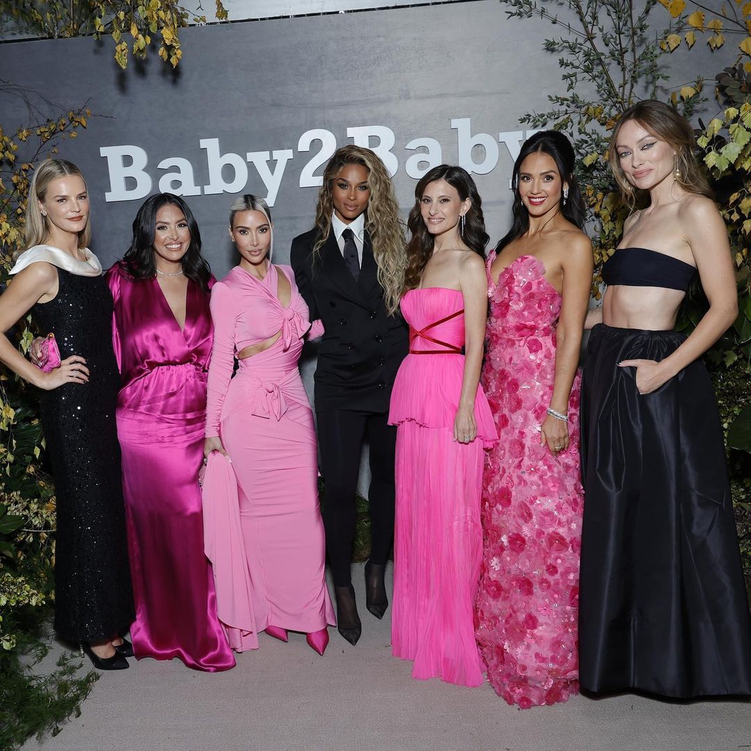 Ярче всех: Ким Кардашьян в платье Balenciaga на гала-вечере Baby2Baby