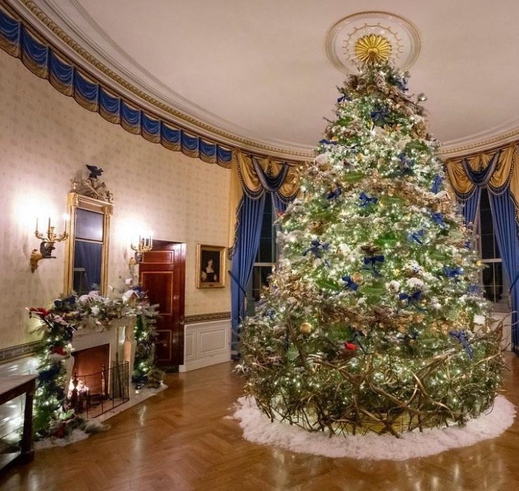 Як Джилл Байден прикрасила Білий дім до Різдва