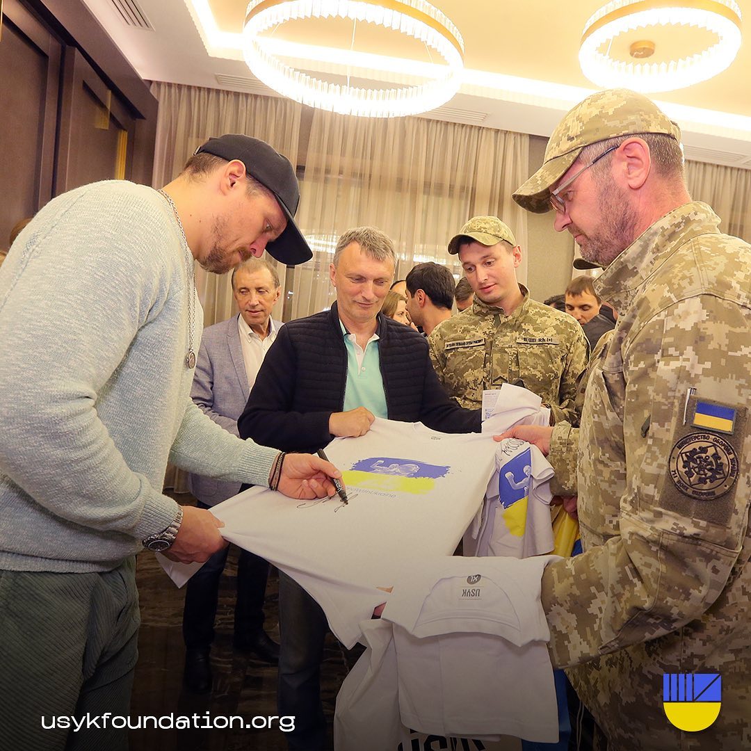 10 благодійних фондів, започаткованих відомими українцями