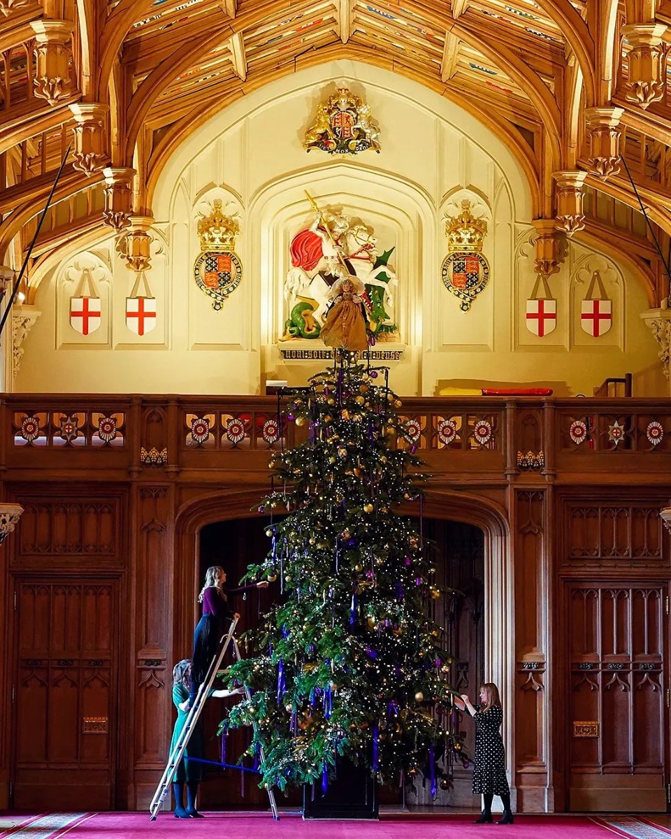 Как Виндзорский замок украсили к Рождеству