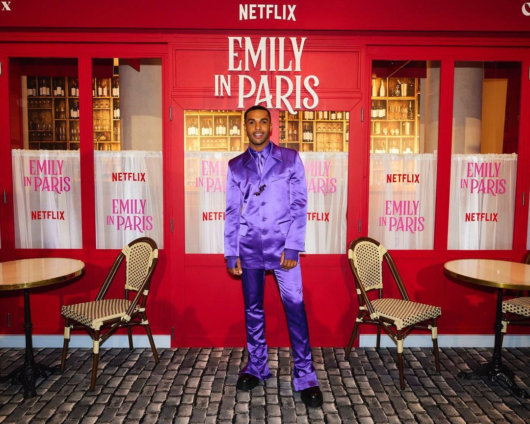Лили Коллинз, Эшли Парк и другие звёзды на премьере сериала «Эмили в Париже»