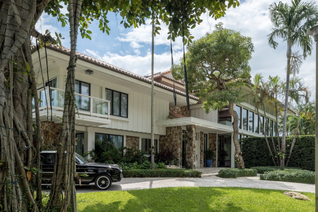 Софі Тернер і Джо Джонас продають свій будинок у Майамі: розглядаємо інтер&#8217;єр